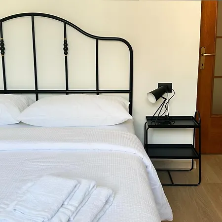 Luci Apartment Carriola
